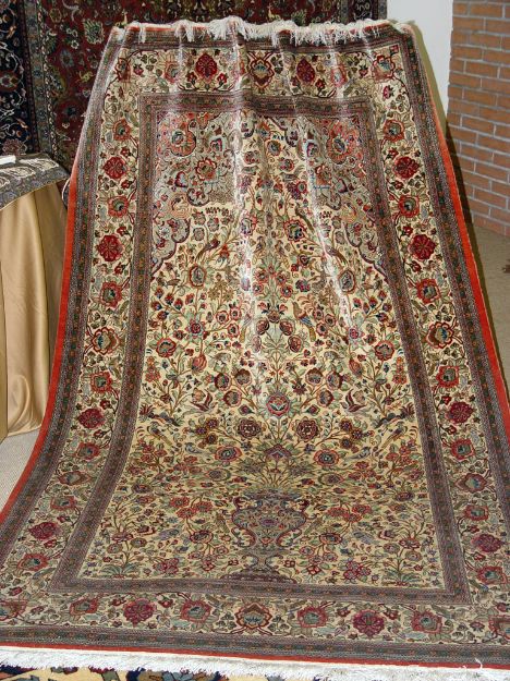 Picture of Ghom Silk - Cm 220 X 135