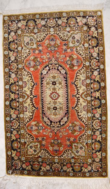 Picture of Ghom Silk  - Cm 128 X 81