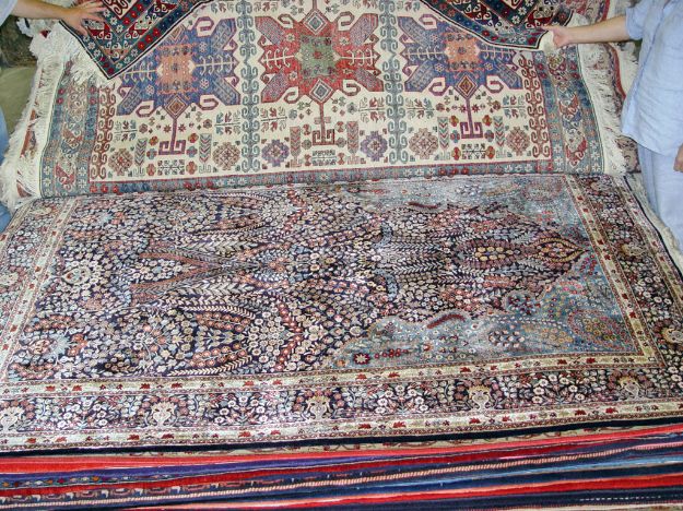 Picture of Ghom Silk - Cm 244 X 152